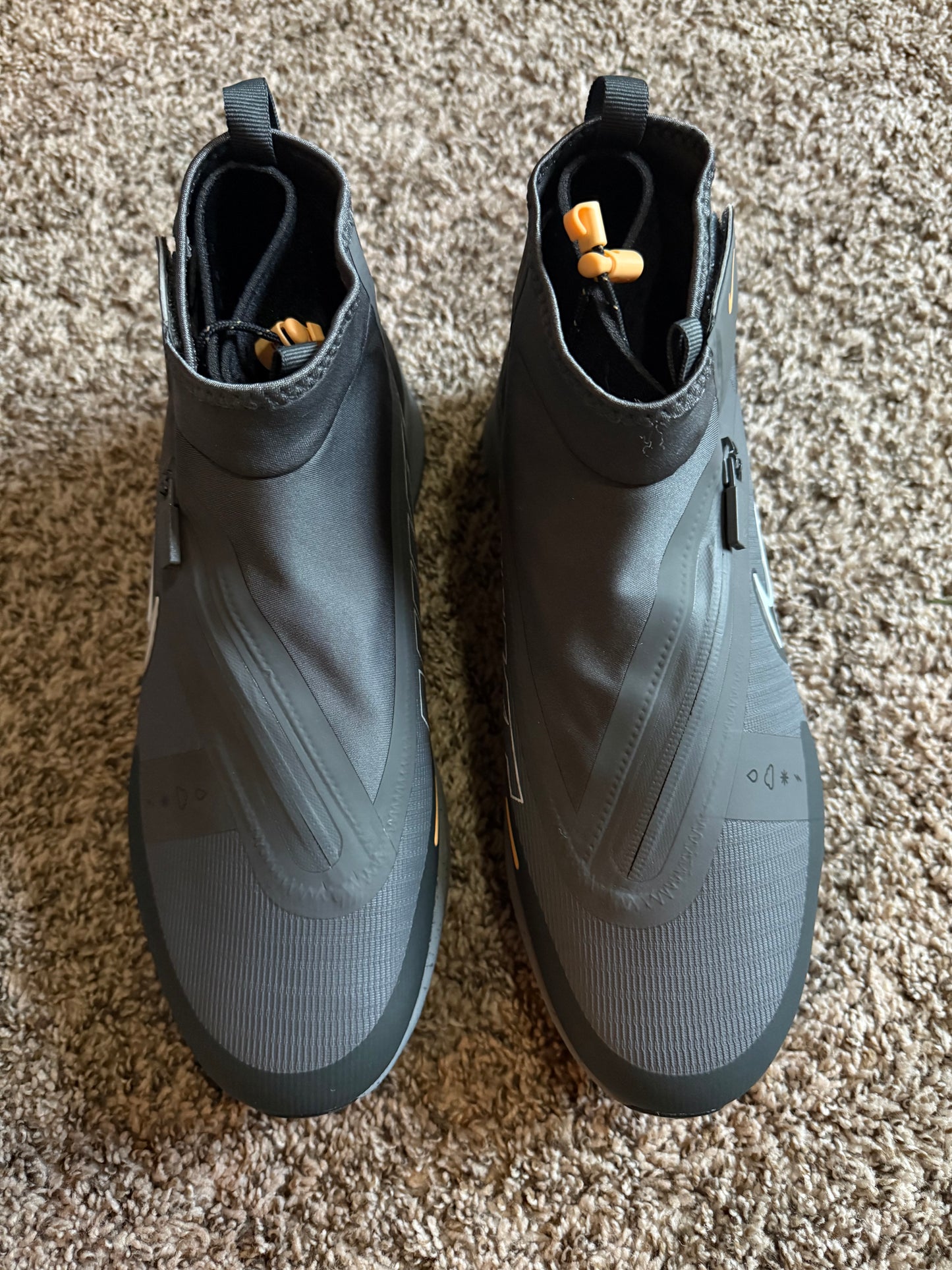 Nike Air Sheid Men 9.5