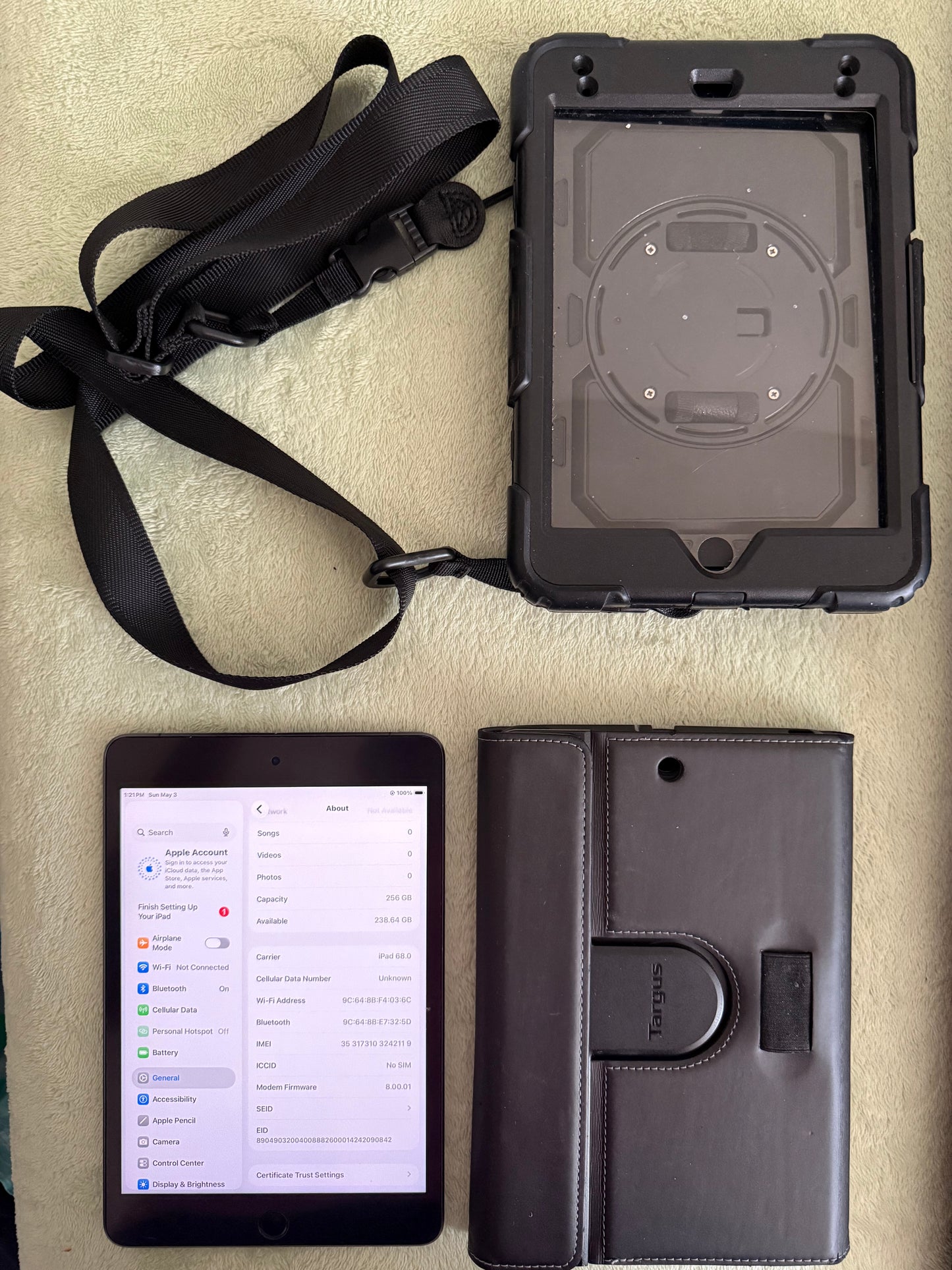 Apple iPad Mini 5th Gen Unlocked Bundle With Cases, Apple Pen and Pen Charger