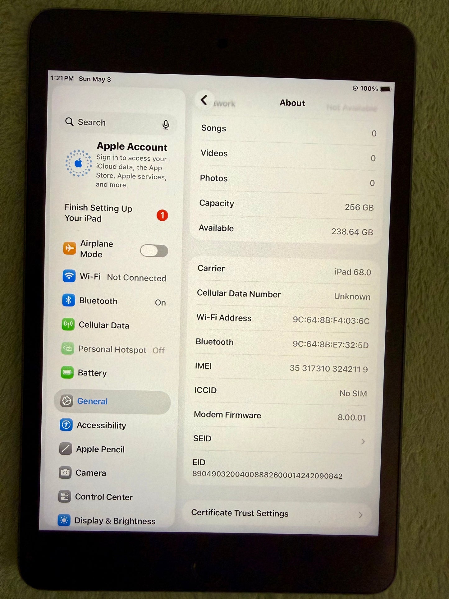 Apple iPad Mini 5th Gen Unlocked Bundle With Cases, Apple Pen and Pen Charger